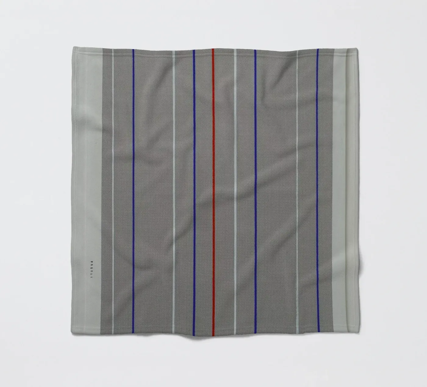 Interdependence 10 coperta in pile da Joachim Høst