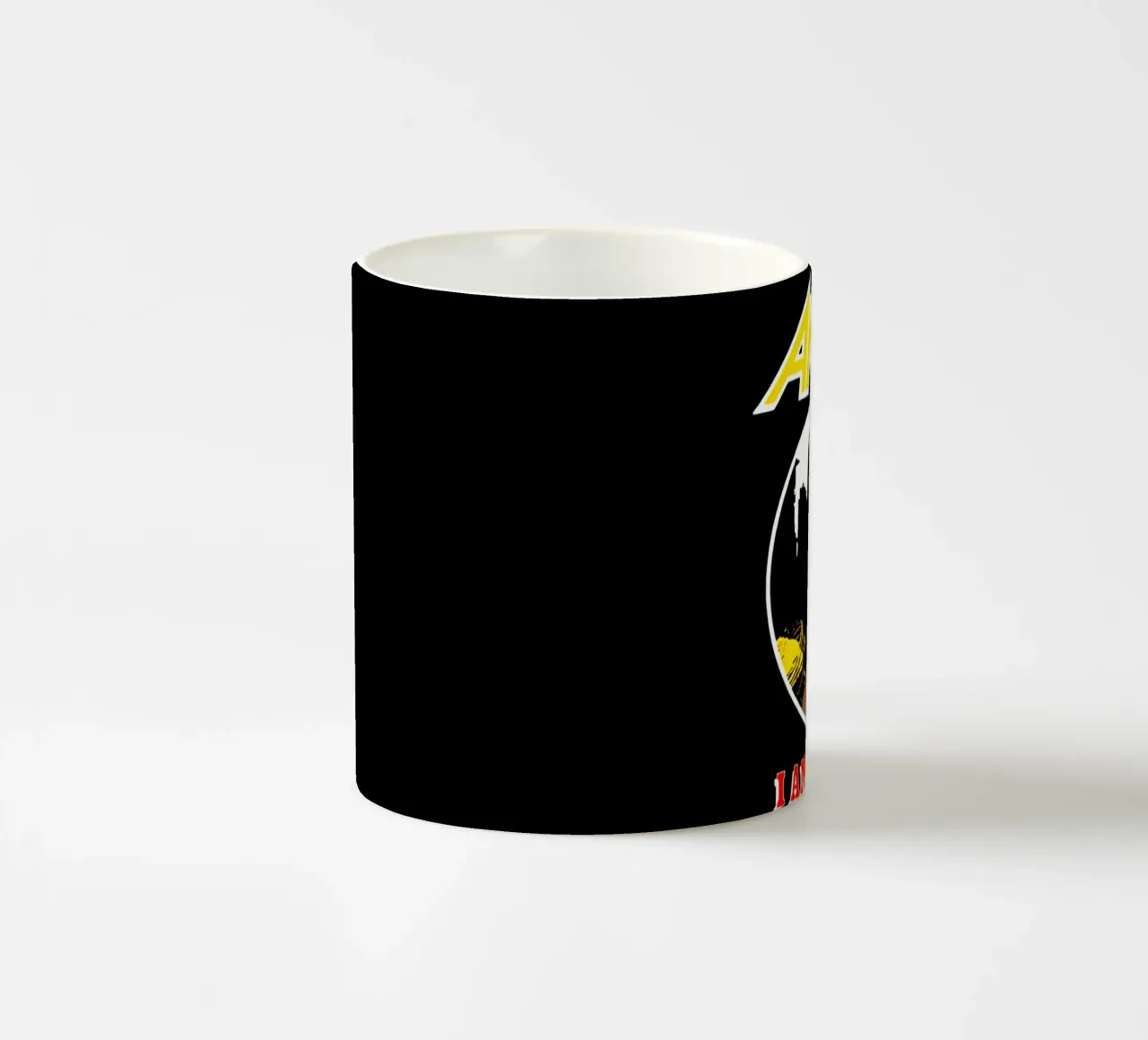 Cornice a cerchio vintage - Banda degli Anthrax tazza in ceramica da https://www.juniqe.com/uk/shop/Henndraws