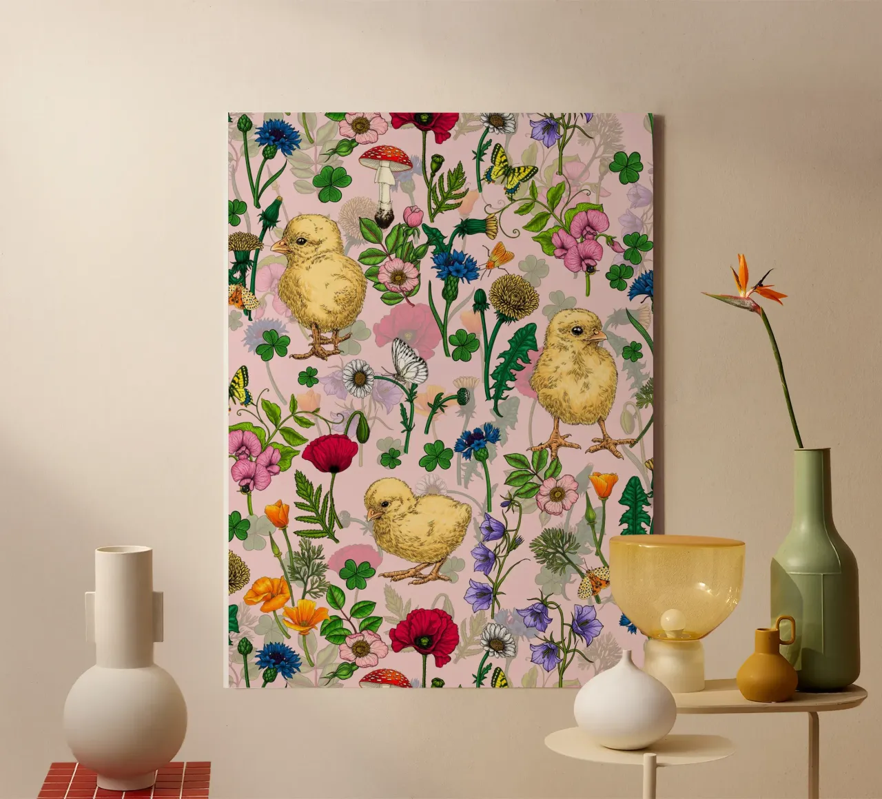 Polli e fiori di campo su rosa zucchero filato tela con Cornice a cassetta da Painted Nature