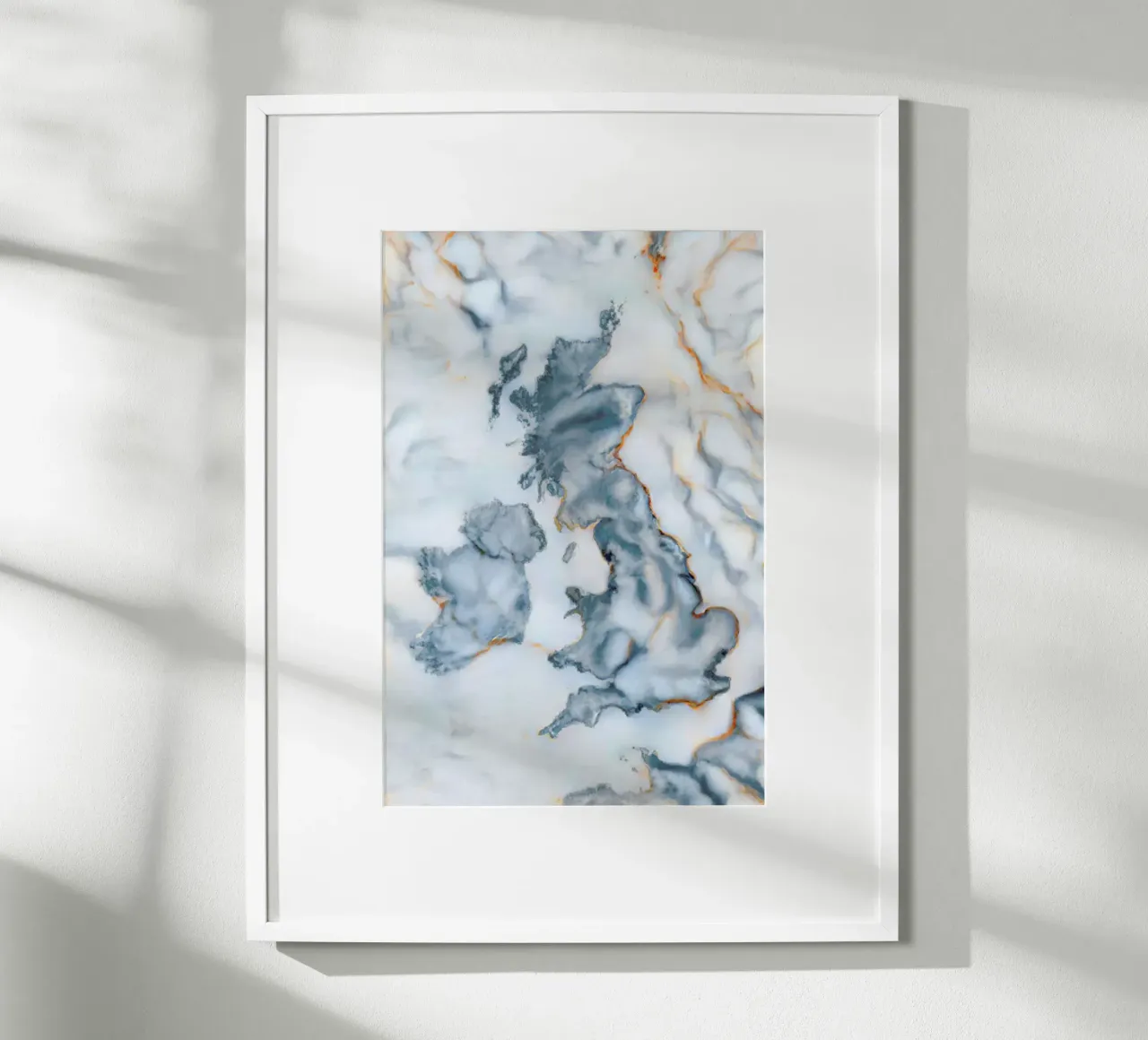 Uk Marble Map poster con telaio in alluminio da Octavian