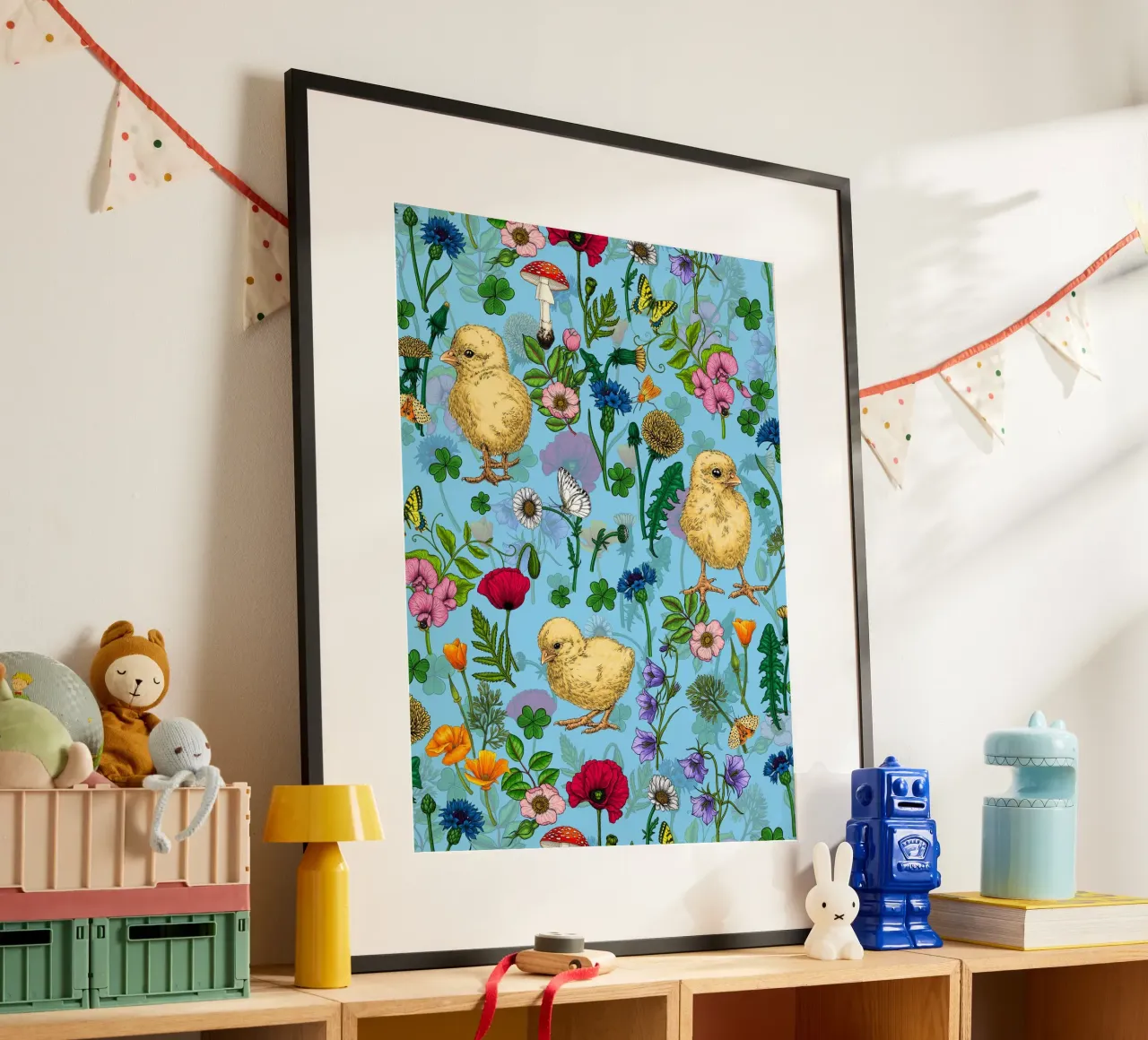 Polli e fiori di campo su blu baby poster da Painted Nature