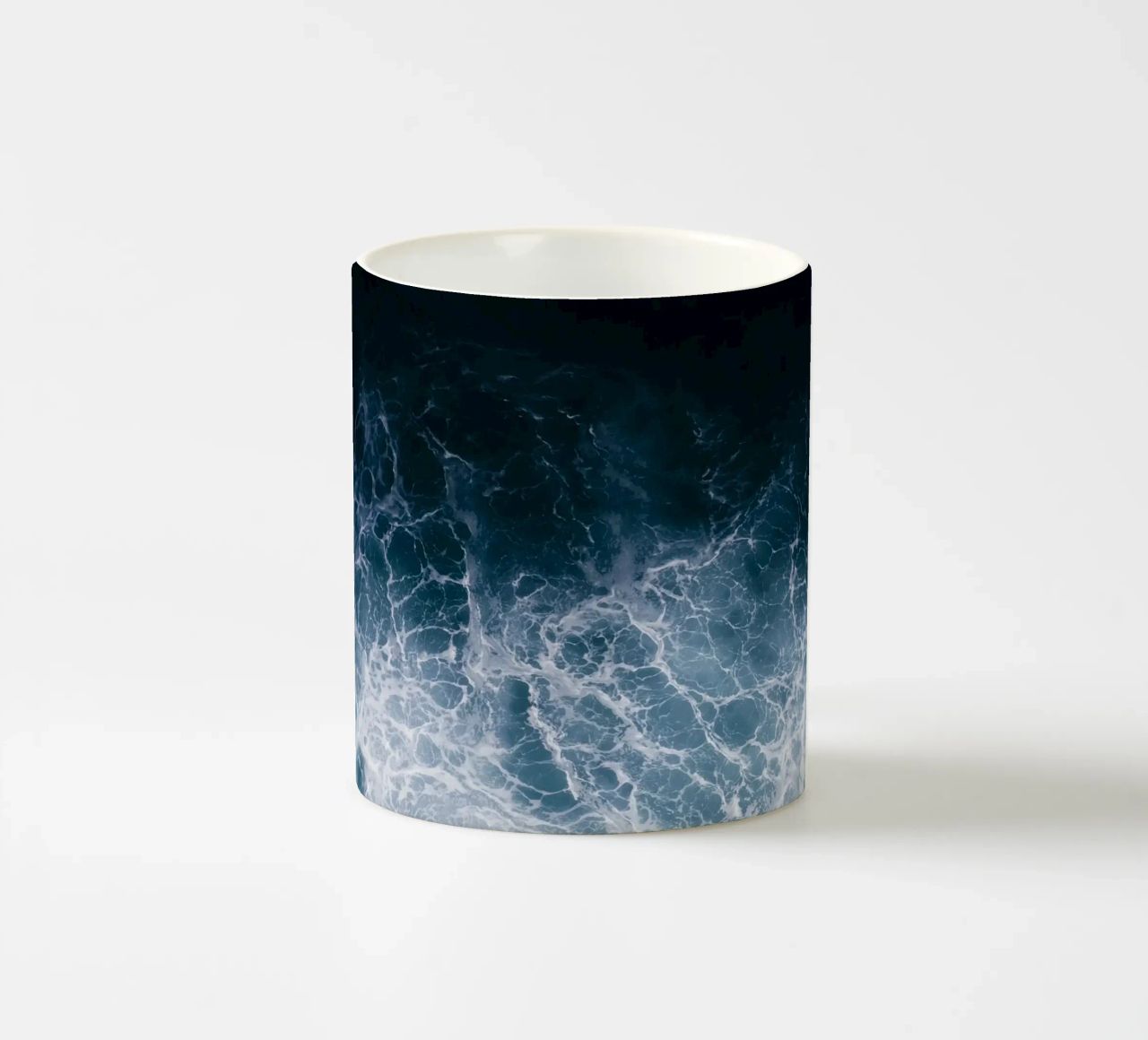 Into the Deep tazza in ceramica da somewhere.soul.escape