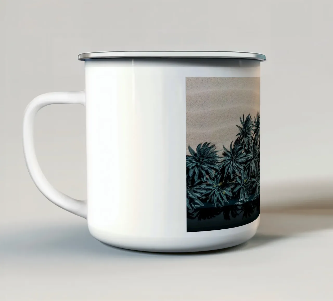 Split Terrain Emaille Tasse von somewhere.soul.escape