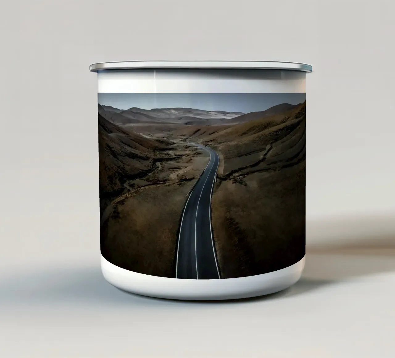 Route to Nowhere tazza in smalto da somewhere.soul.escape
