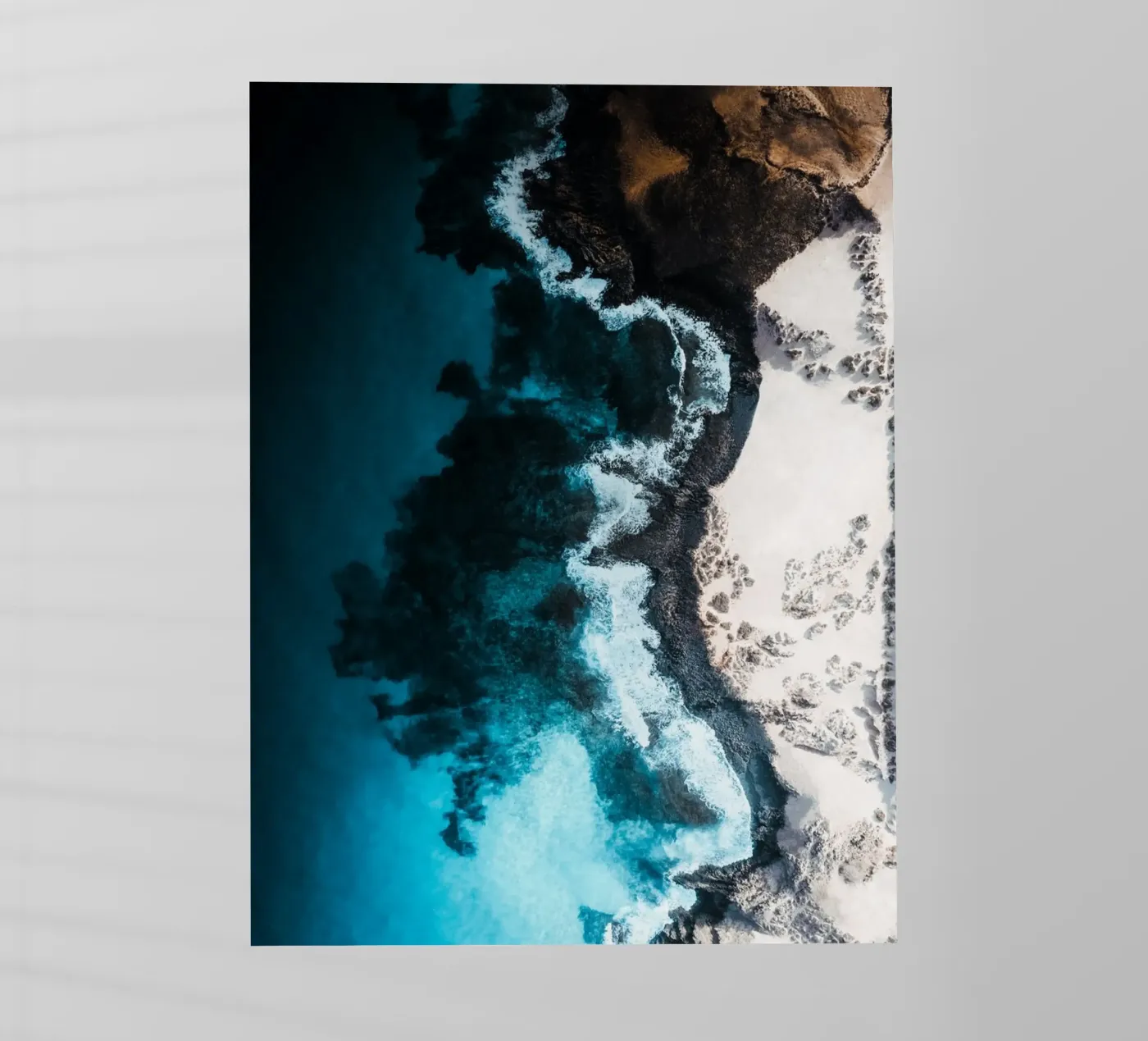 Tidesplit pellicola backlit da somewhere.soul.escape