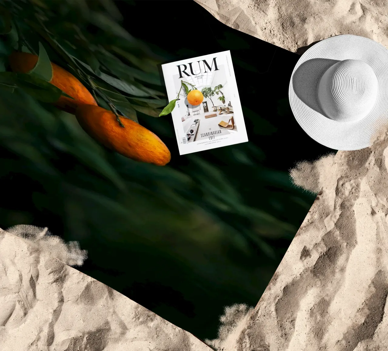 orangefarbene Zitrusfrucht Strandtuch von Earthly Visions