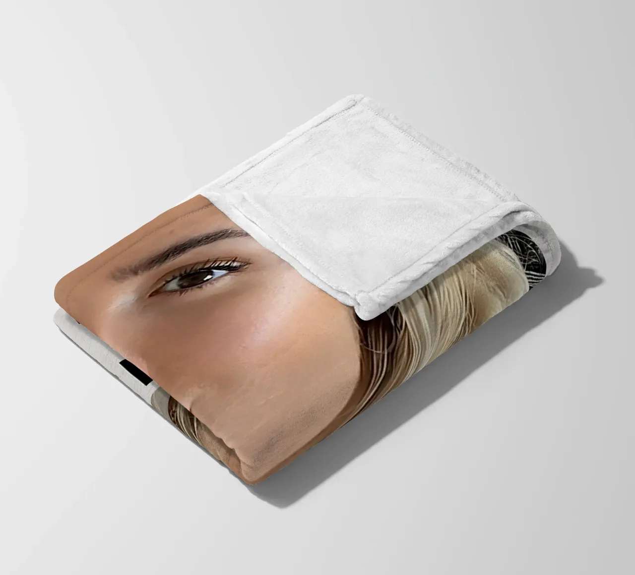 MADDISON JAIZANI coperta in pile da MVFminimalist