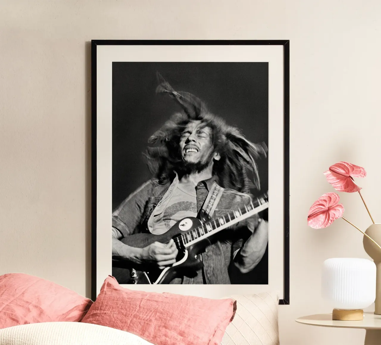 Bob Marley with guitar poster da nicol shop