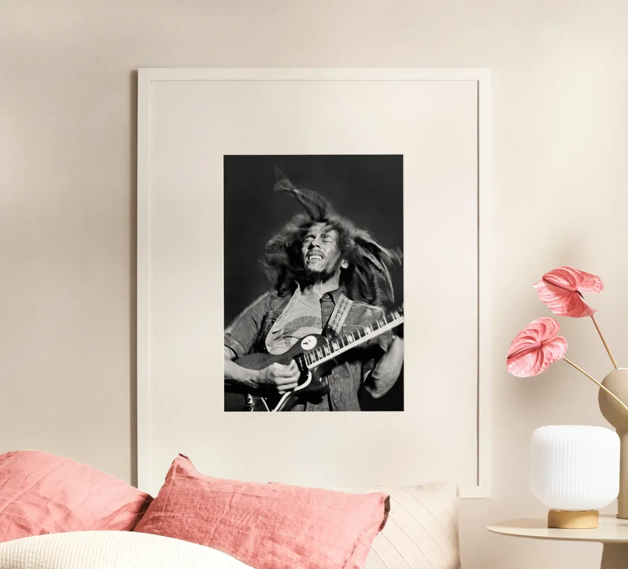 Bob Marley with guitar poster da nicol shop
