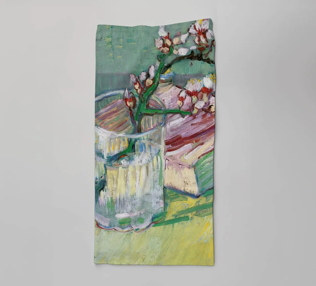 van Gogh  - Blossoming Almond Branch in a Glass with a Book asciugamano da bagno da ARTOTHEK