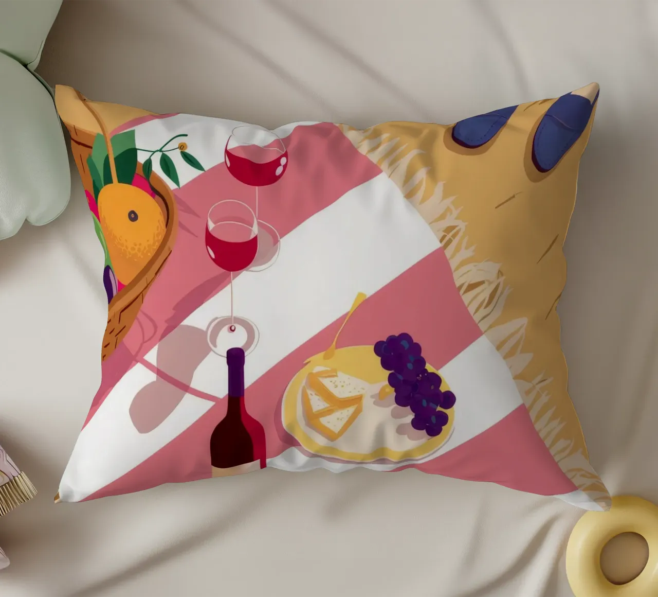 Beatitudine da picnic in spiaggia cuscino da Muse Artworks