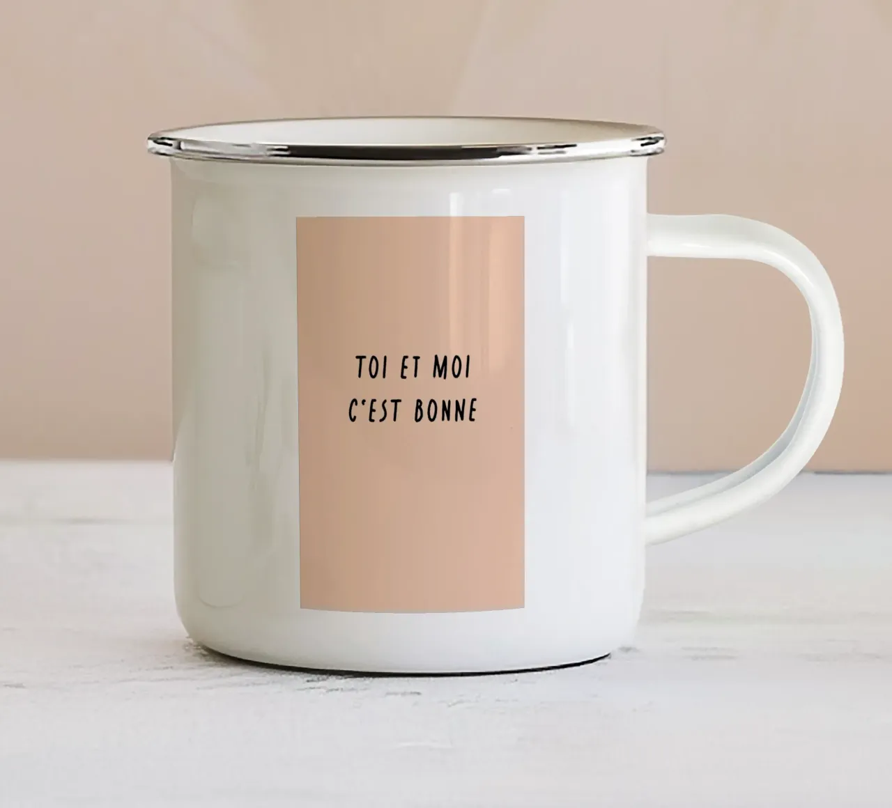 TOI ET MOI. C‘EST BONNE. tazza in smalto da FRICKE DESIGN
