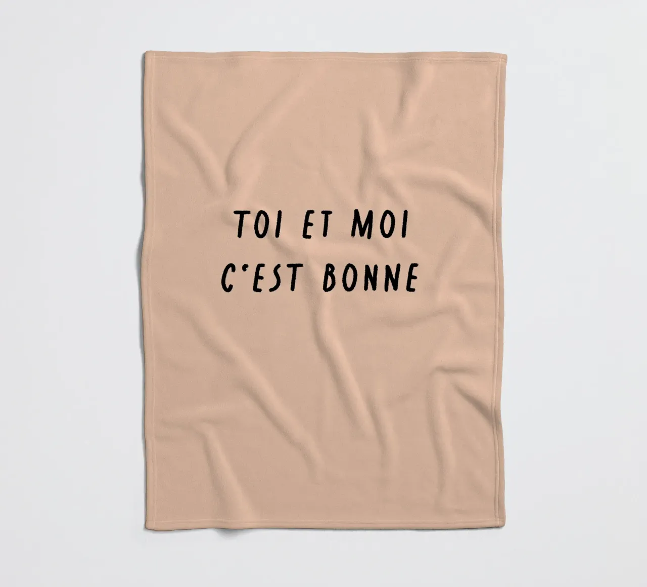 TOI ET MOI. C‘EST BONNE. fleece blanket by FRICKE DESIGN