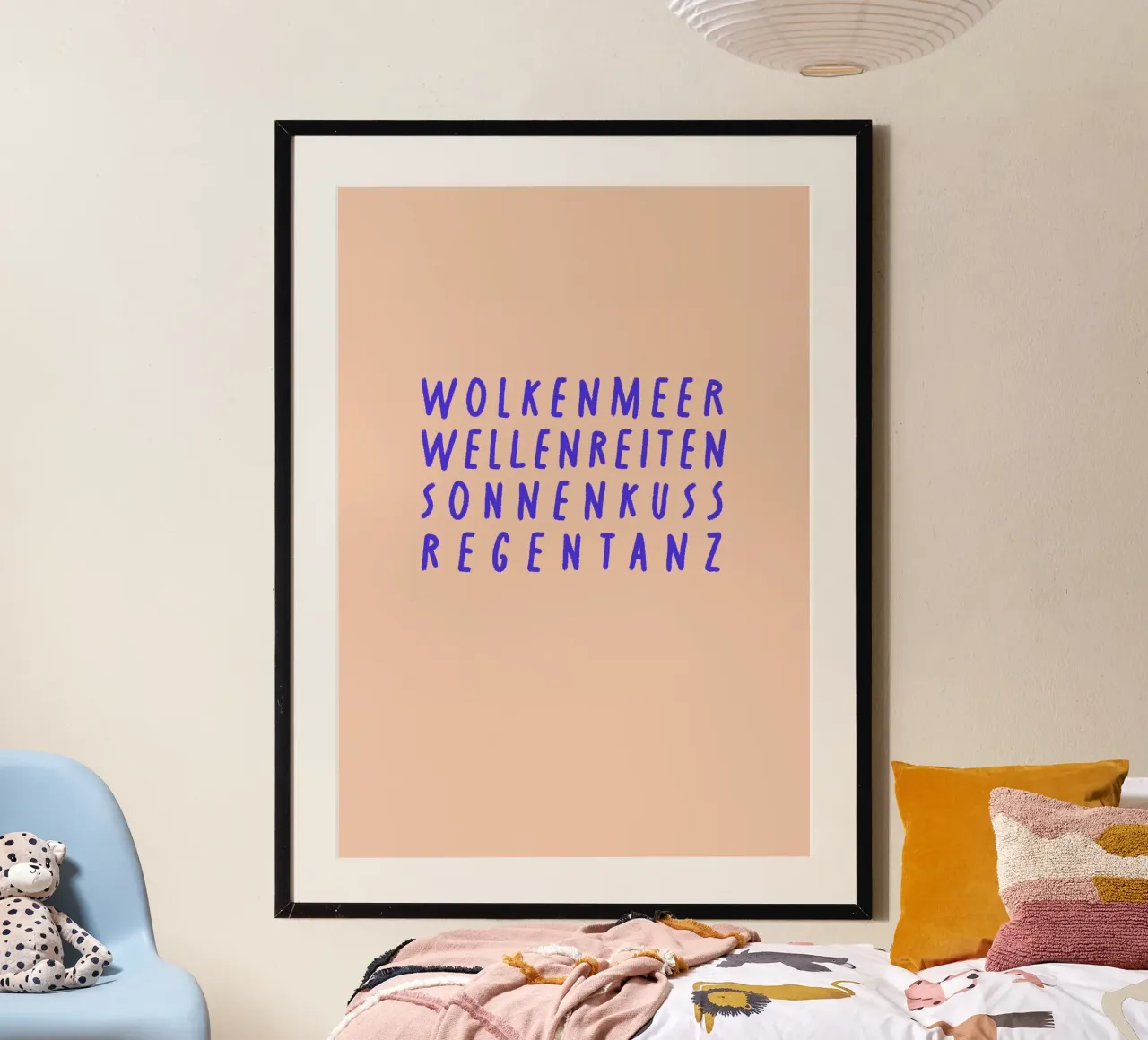 Wolkenmeer.Wellenreiten.Sonnenkuss.Regentanz. poster con telaio in legno da FRICKE DESIGN