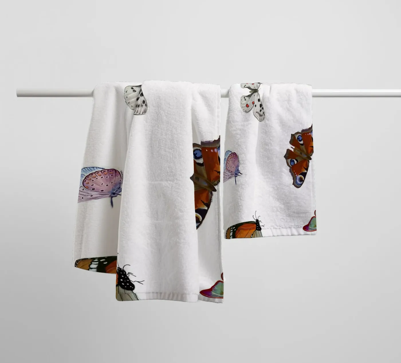 Vlinders wit badhanddoek van gulsengunel