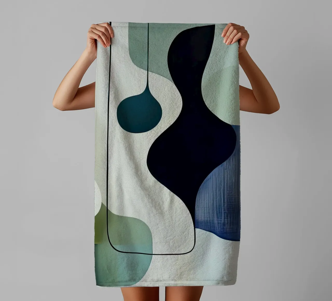 Forme organiche morbide in verde e marina asciugamano da bagno da Artbyvo