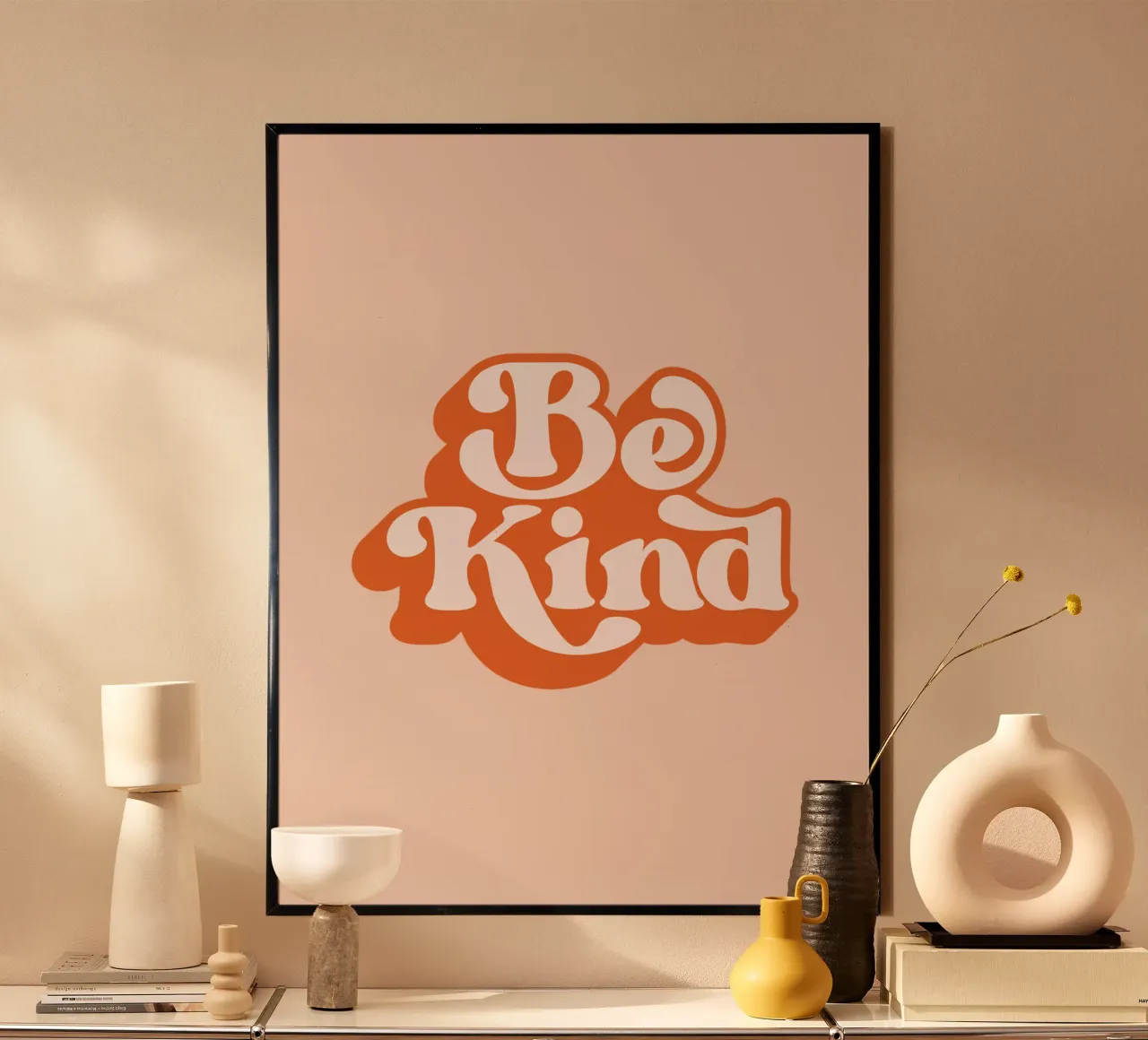 Design tipografico Be Kind carta hahnemühle da THE MOTIVATED TYPE