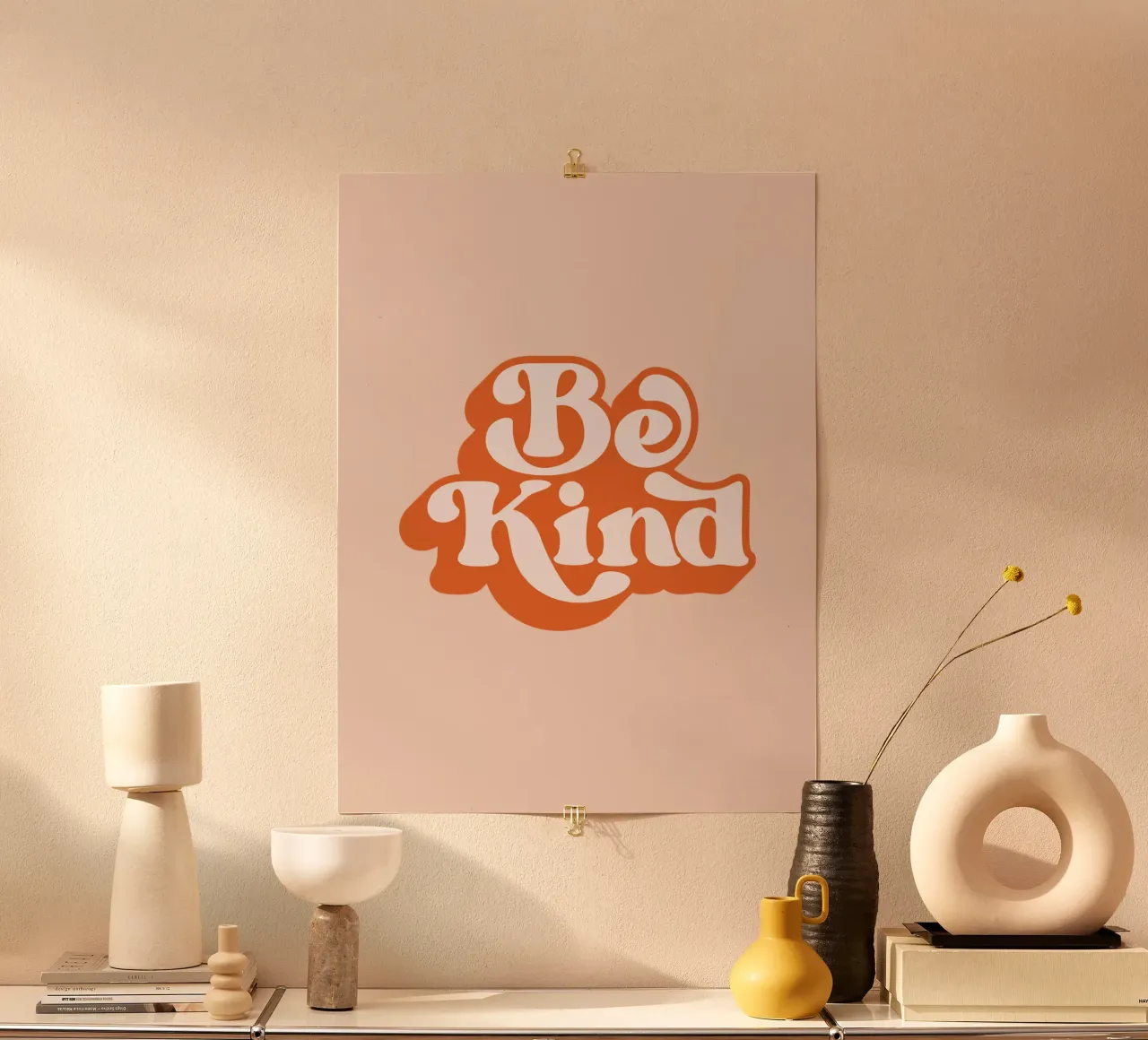 Design tipografico Be Kind carta hahnemühle da THE MOTIVATED TYPE
