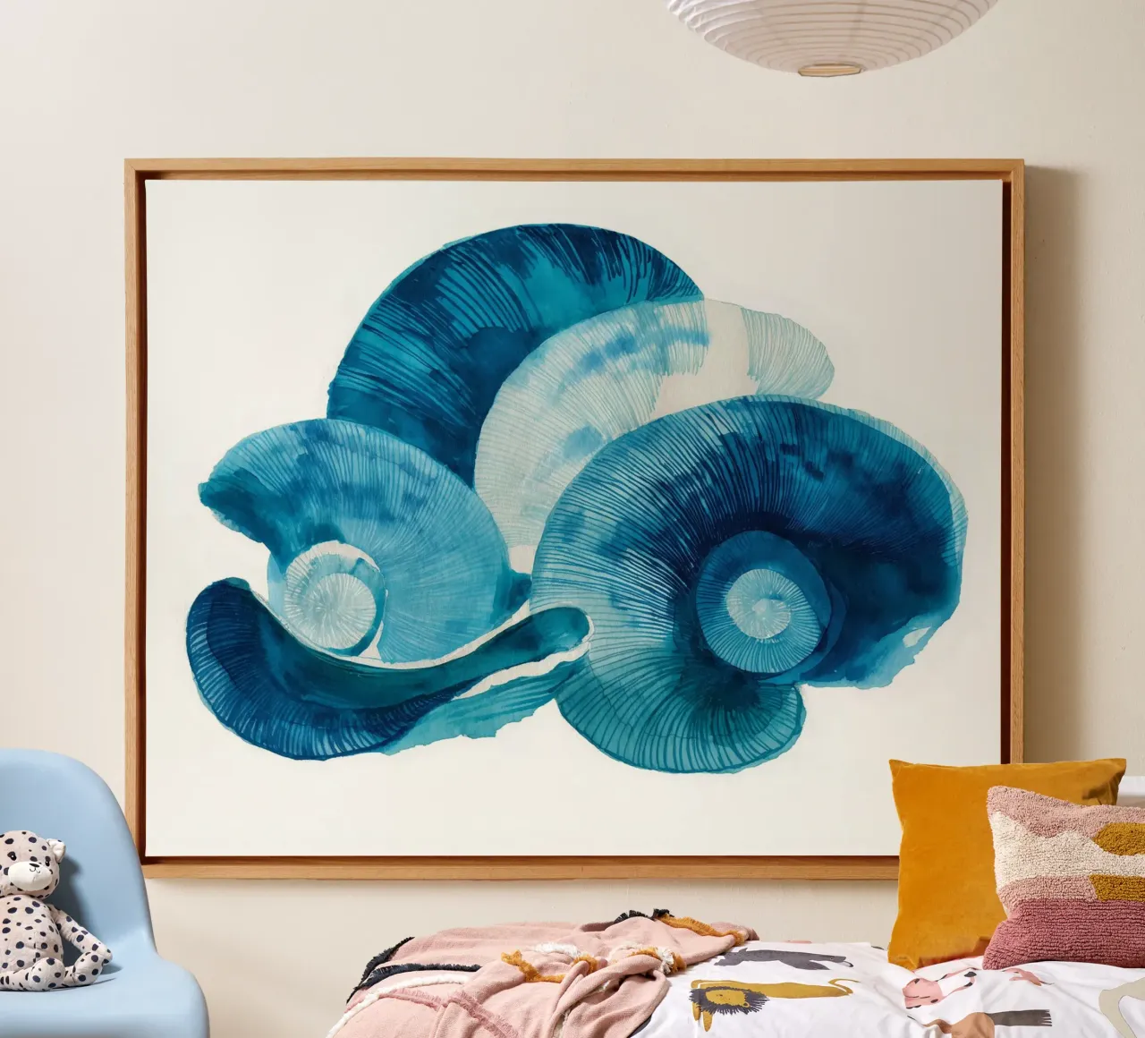 Fossili azzurri tela con Cornice a cassetta da Matthias Keller Studio