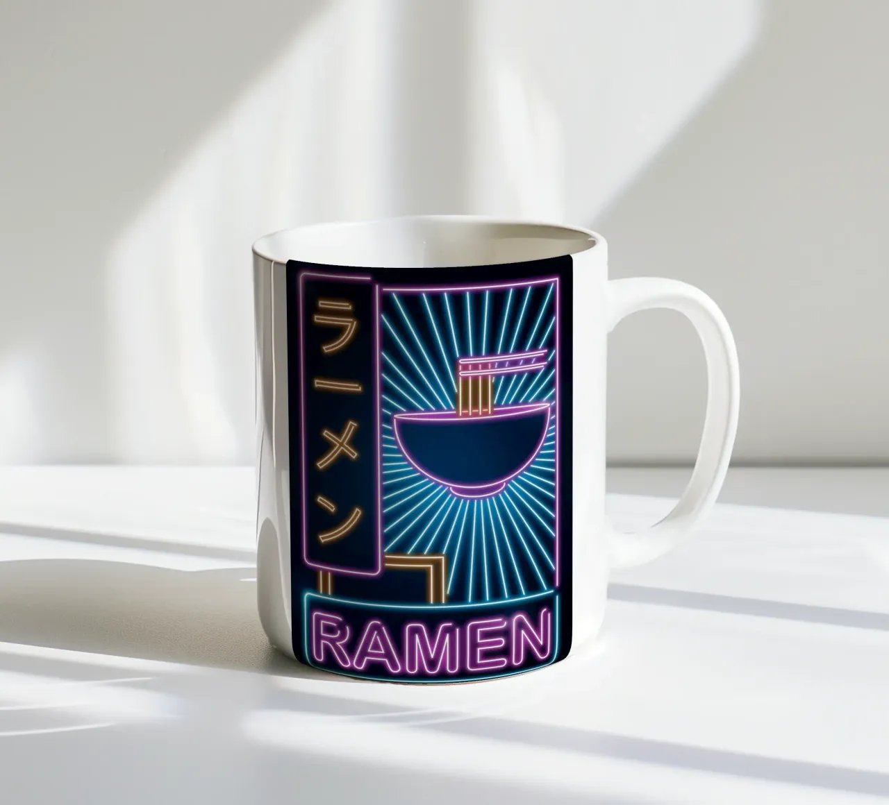 Insegna retrò del ramen tazza in ceramica da Patrick J Curtis