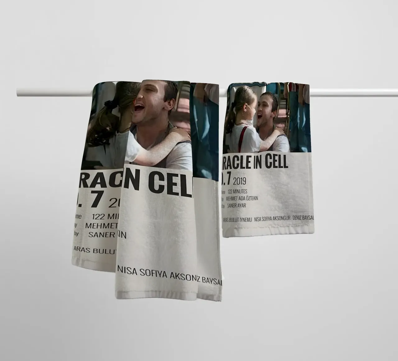 MIRACLE IN CELL NO. 7 2019 asciugamano da bagno da MVFminimalist