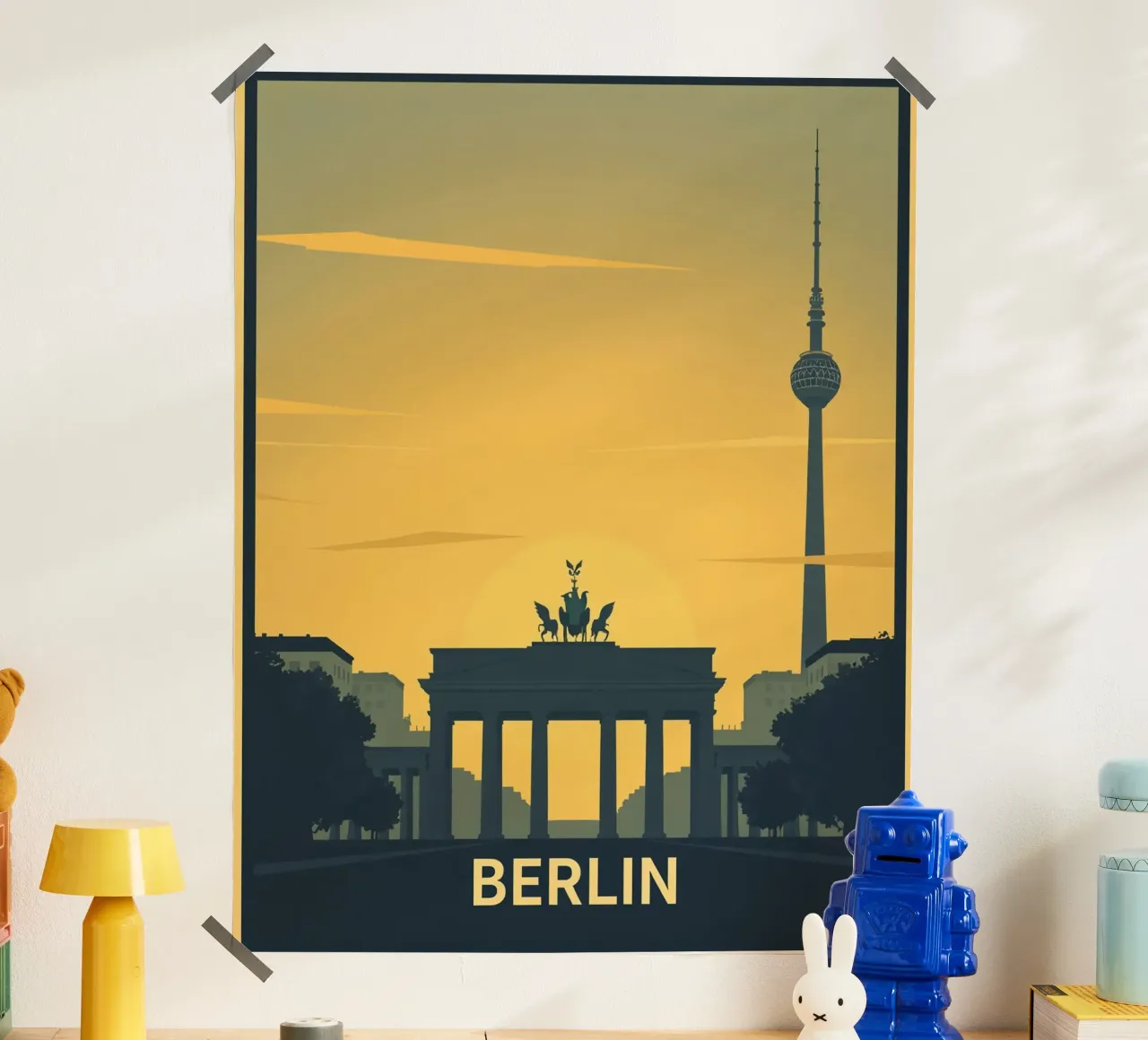 Berlino calda -Vintage Travel poster con telaio in alluminio da HicksShop