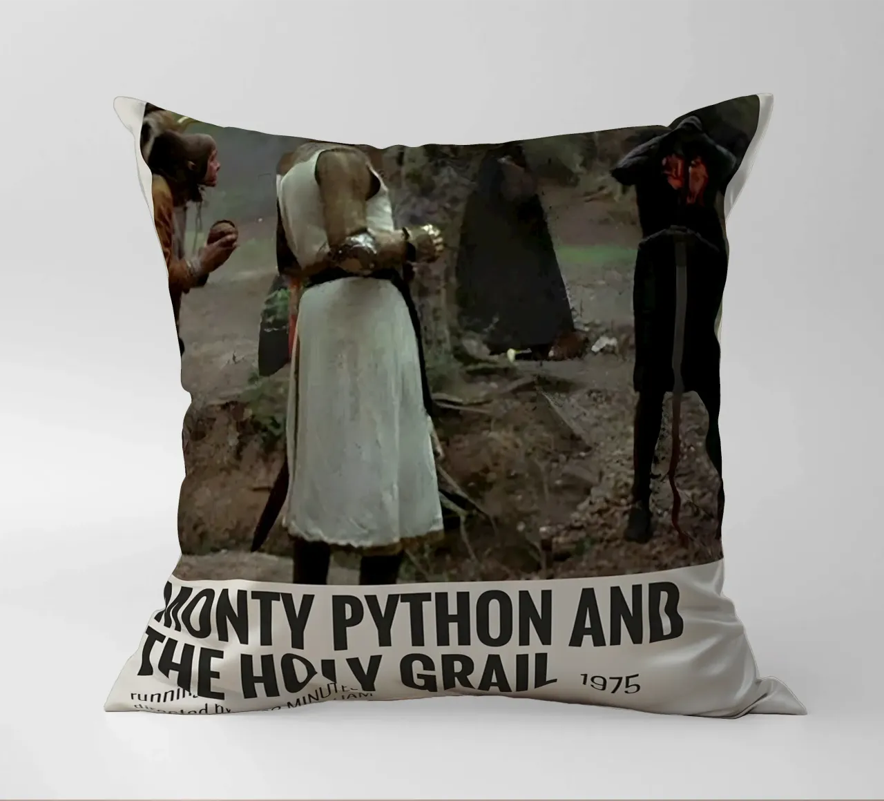 MONTY PYTHON AND THE HOLY GRAIL 1975 cuscino da MVFminimalist
