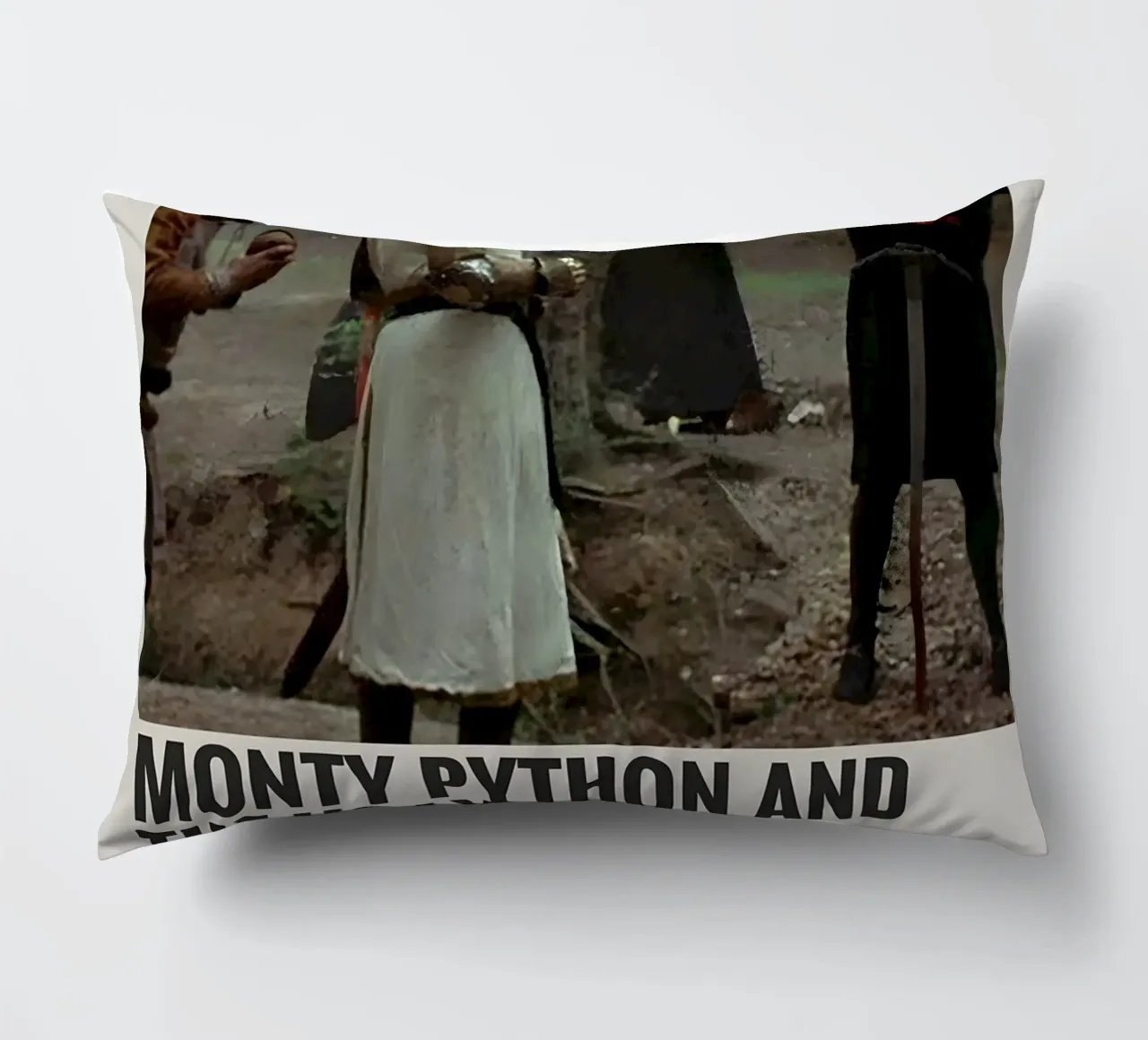 MONTY PYTHON AND THE HOLY GRAIL 1975 cuscino da MVFminimalist