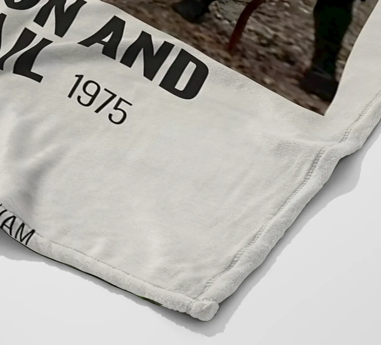 MONTY PYTHON AND THE HOLY GRAIL 1975 coperta in pile da MVFminimalist