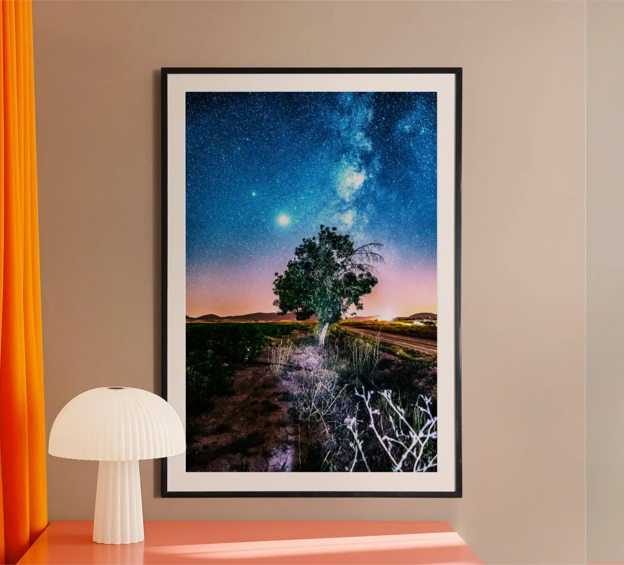 spazio paesaggistico notturno poster con telaio in alluminio da space words