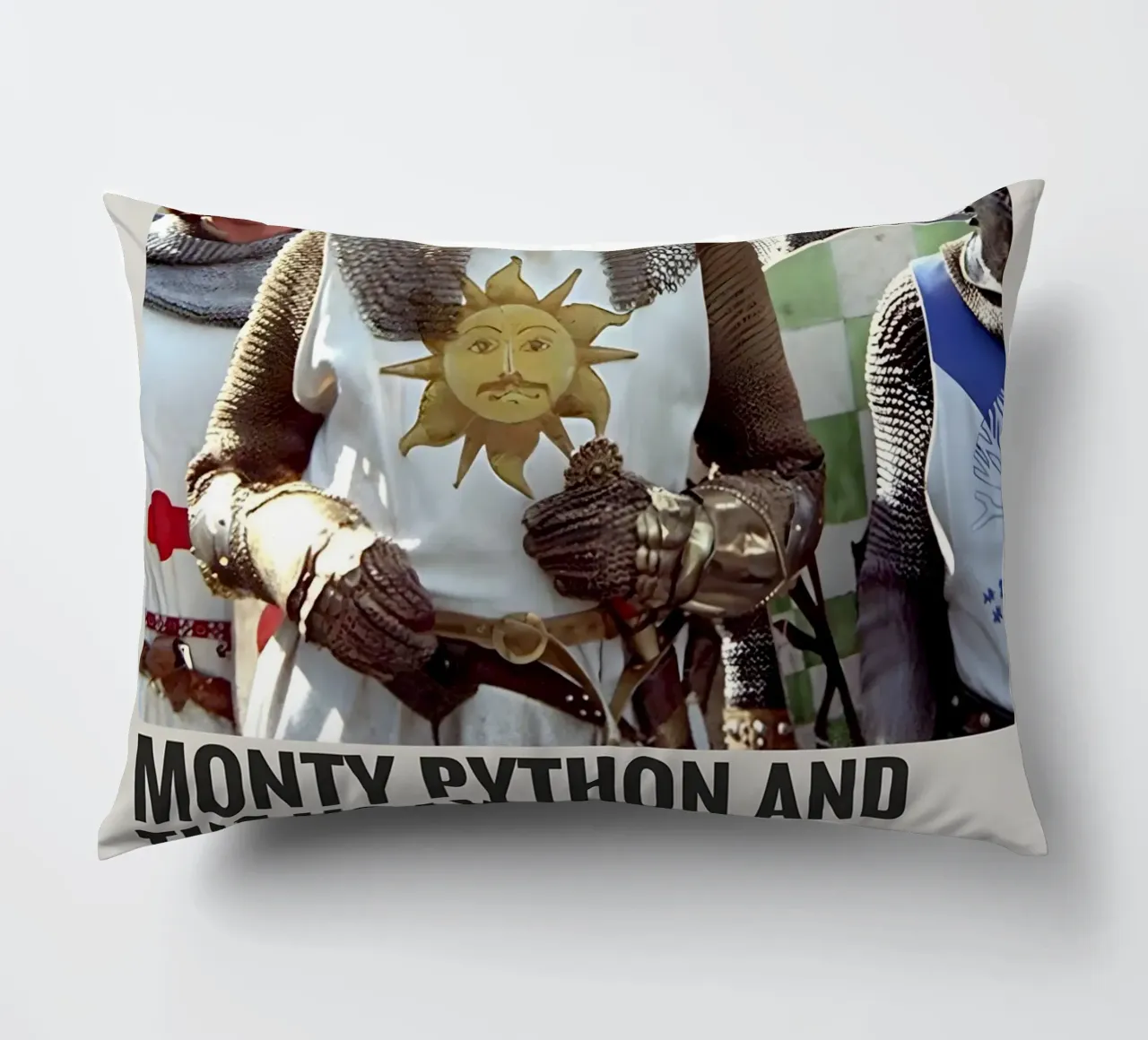 MONTY PYTHON AND THE HOLY GRAIL 1975 cuscino da MVFminimalist