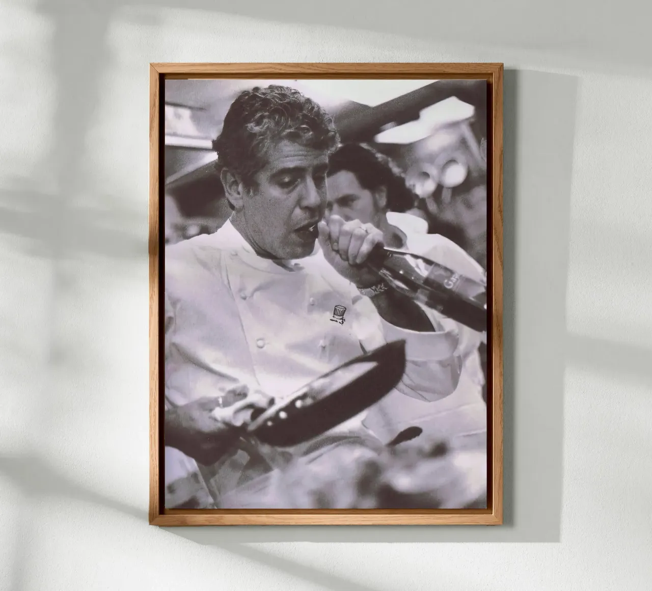 Cucinare e aprire la birra Anthony Bourdain alluminio dibond da Black And White