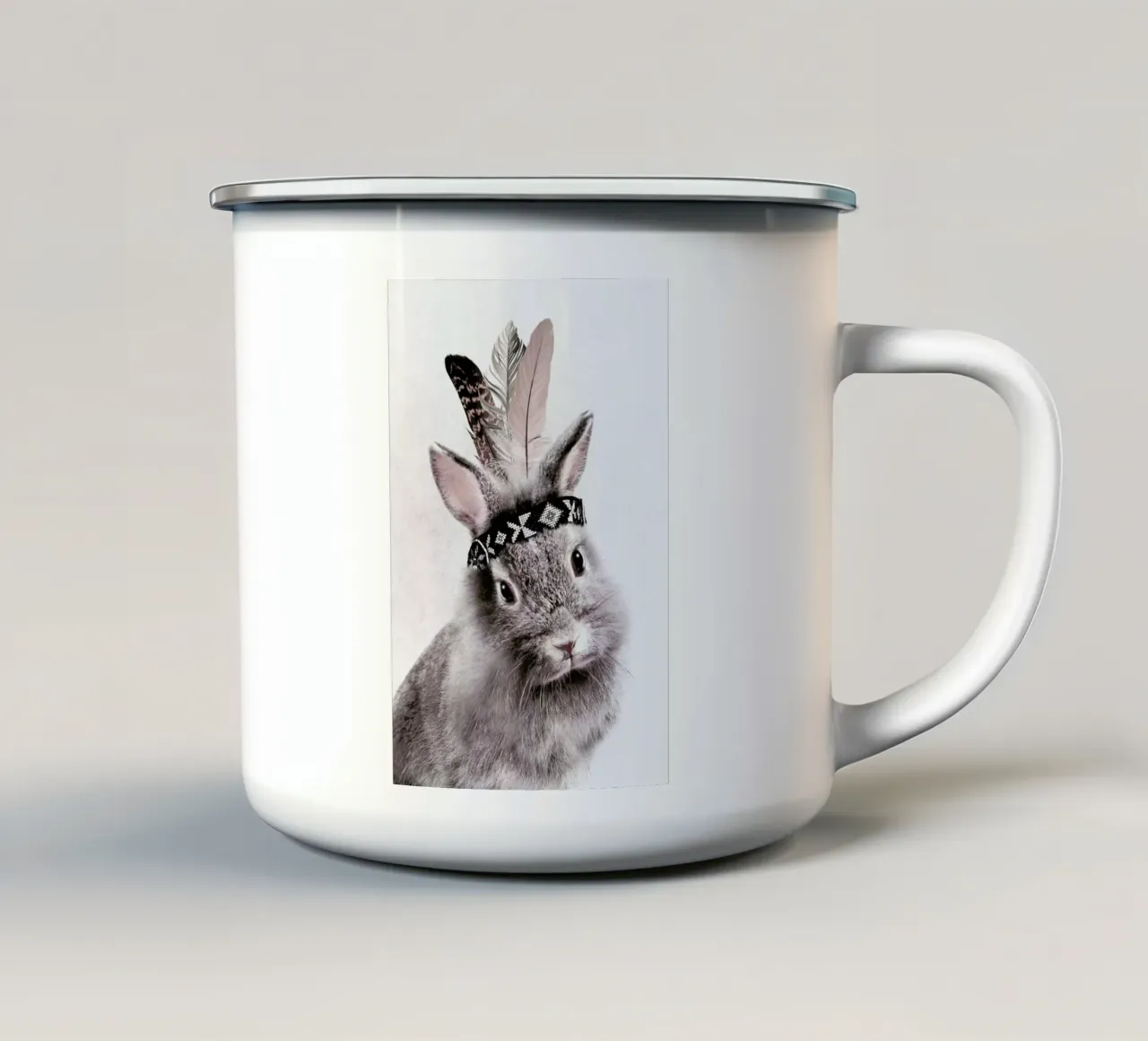Little Rabbit tazza in smalto da Wouter Rikken