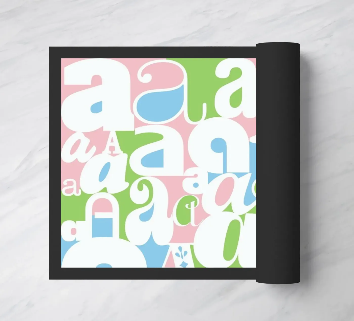 Alphabetti deurmat van Catherine Aguilar