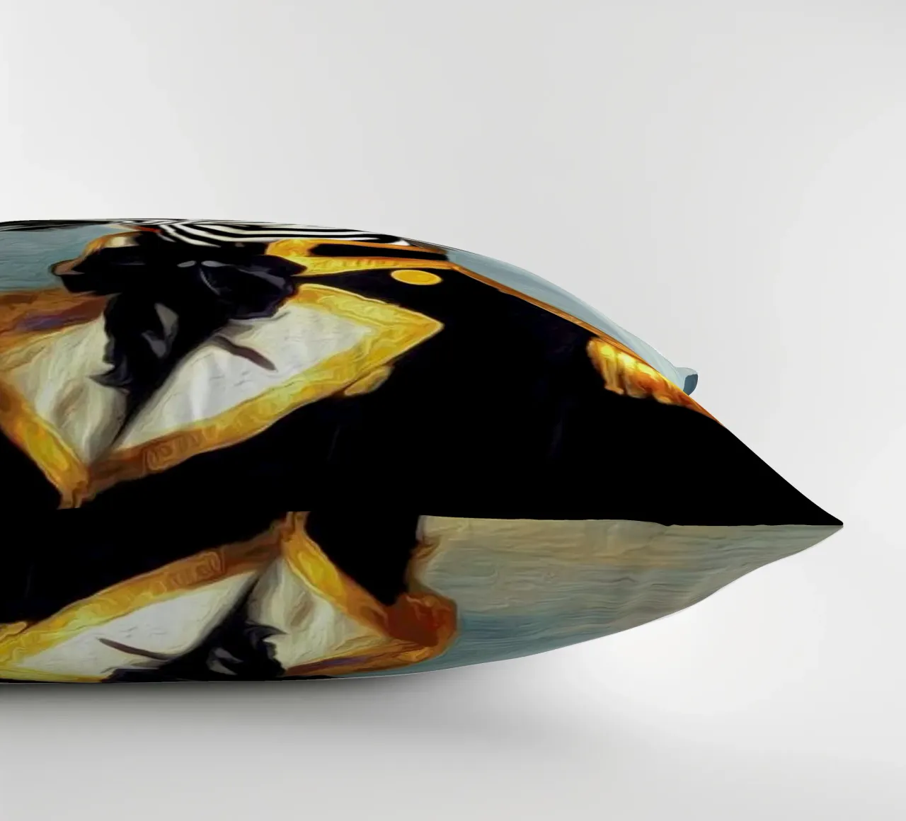 Zahir decorative cushion by Tein Lucasson