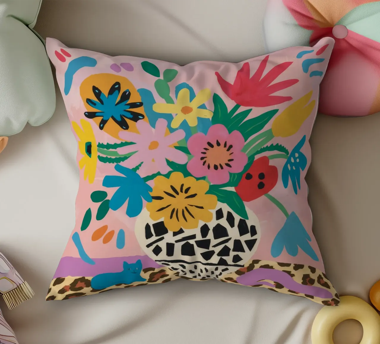 Vase léopard Bloomfest coussin de Tiga Bersama