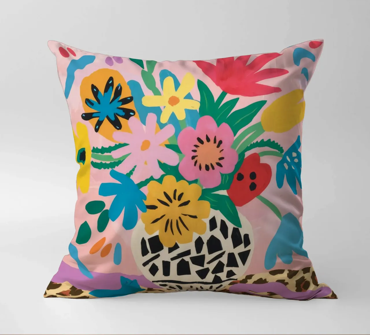 Vase léopard Bloomfest coussin de Tiga Bersama