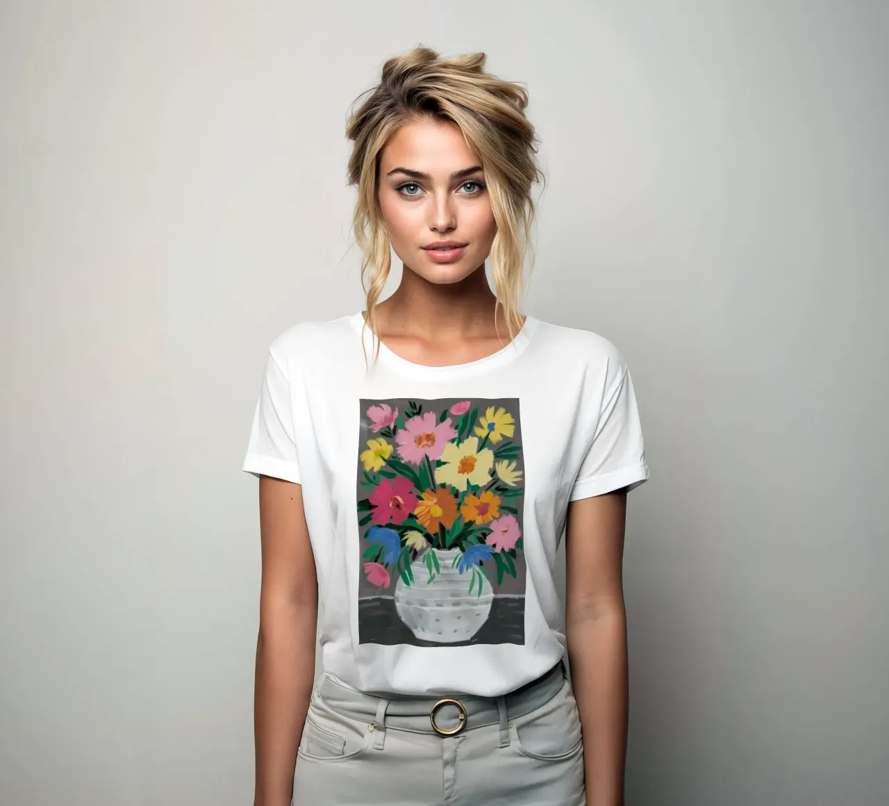 Panier tressé Blooms t-shirt ajusté pour femmes de Tiga Bersama