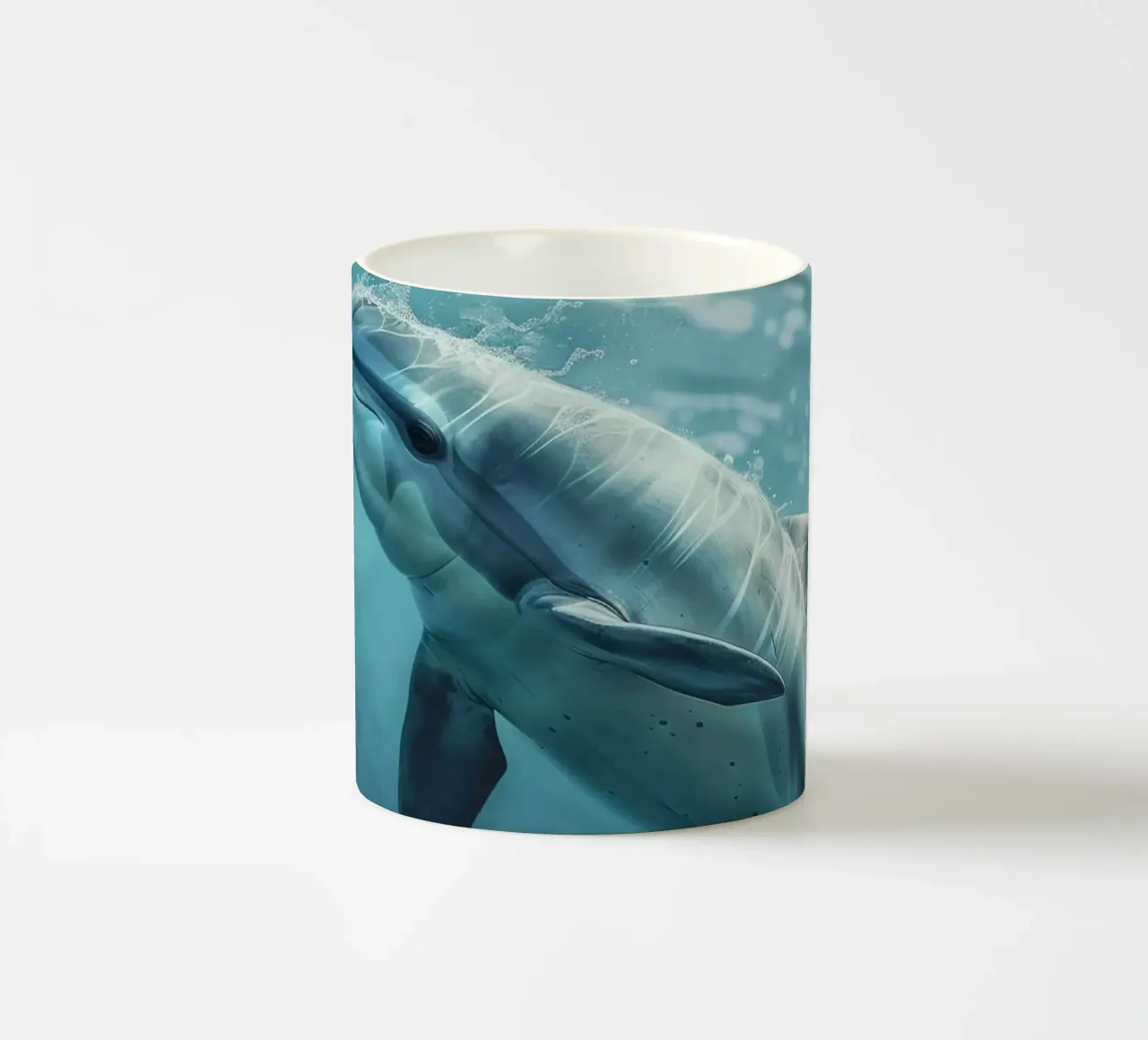 De vreugdevolle dolfijn: Dansen onder de golven keramische mok van DesignDoodle