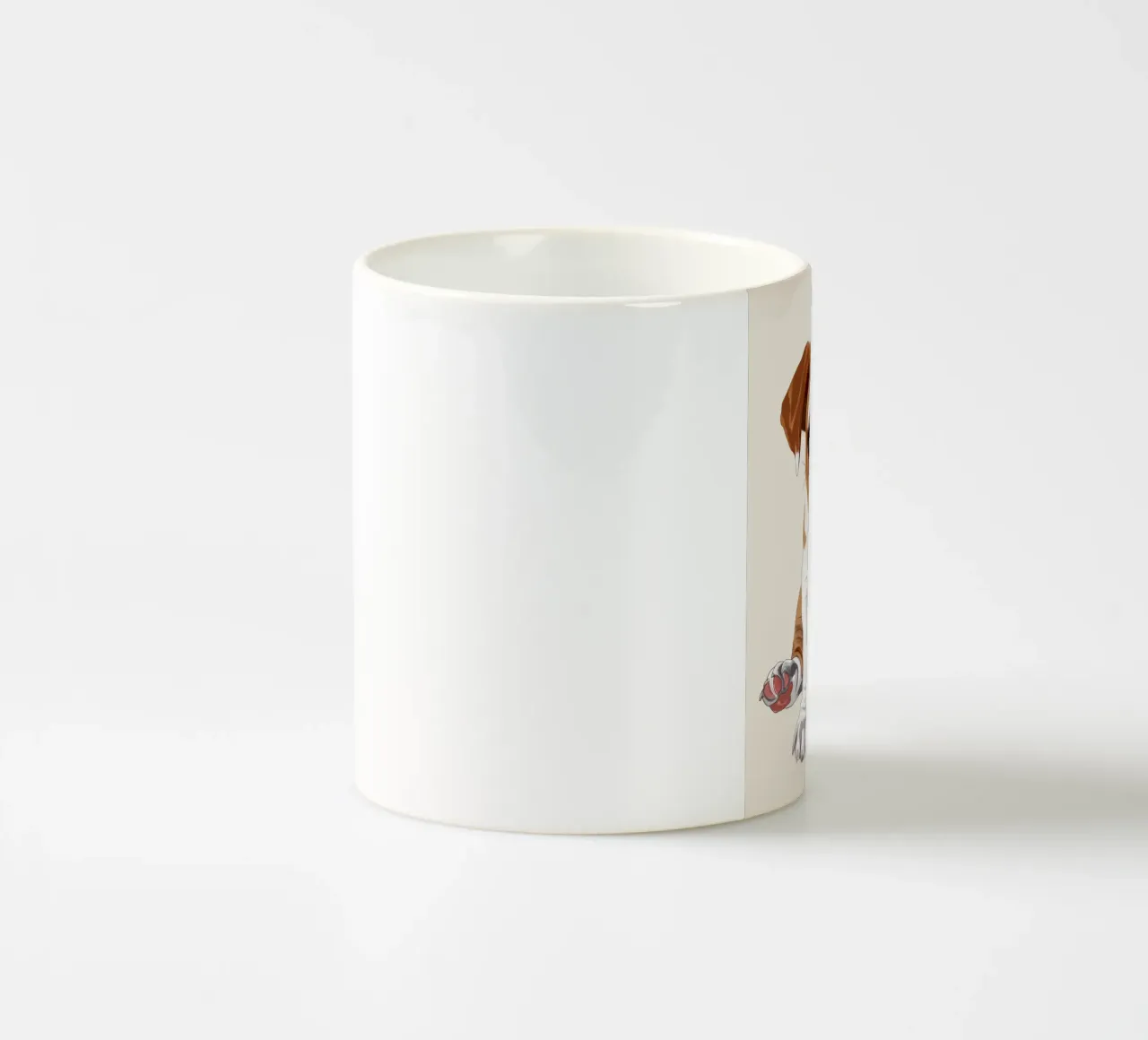Bulldog gentile: Un ritratto dell'innocenza tazza in ceramica da DesignDoodle