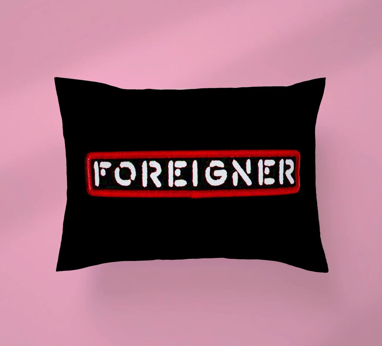 Foreigner - Border Effect cuscino da Tara Bergener