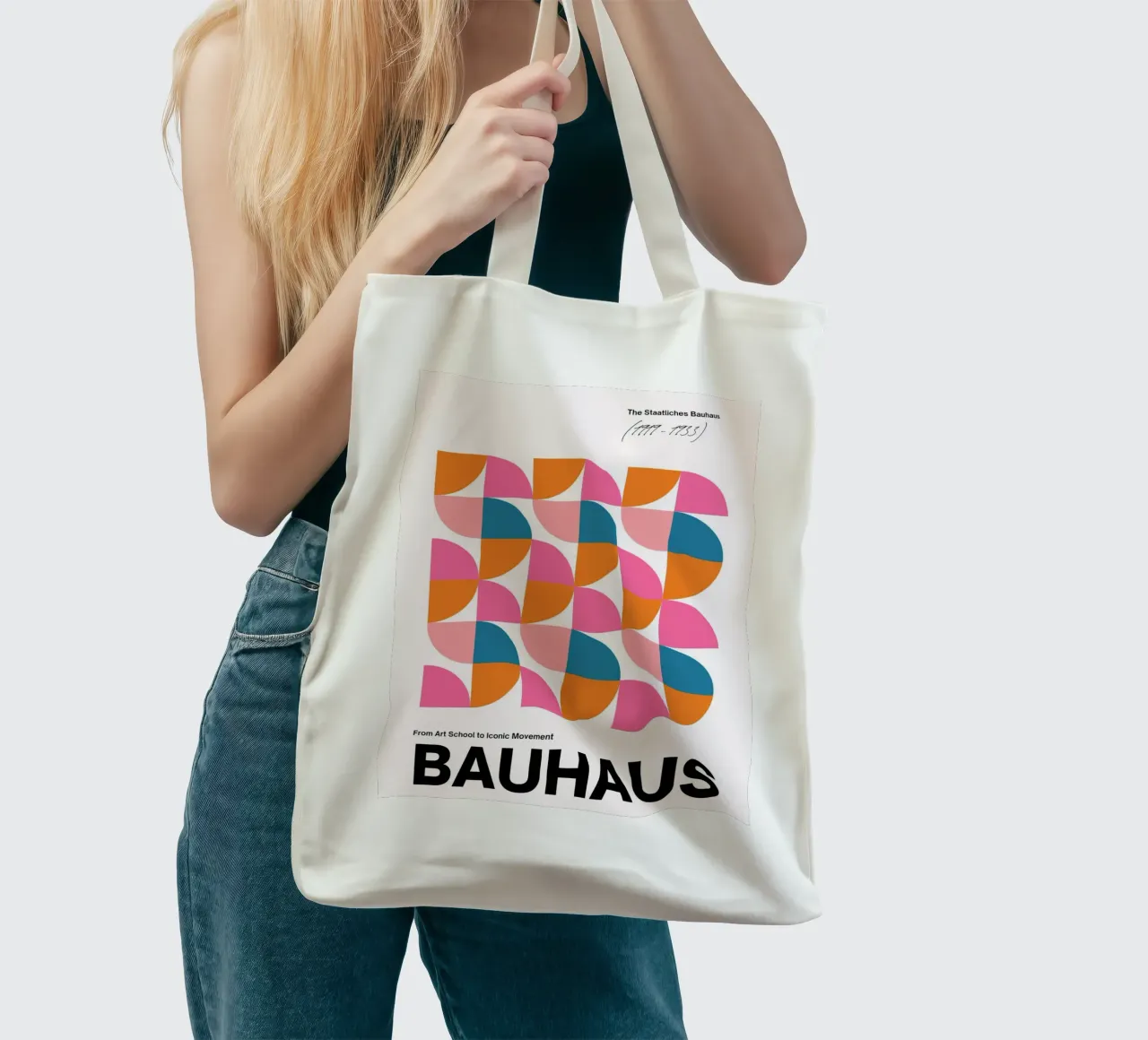 Póster de la Bauhaus: geometría y colores en clave retro tote bag de Casa Calm