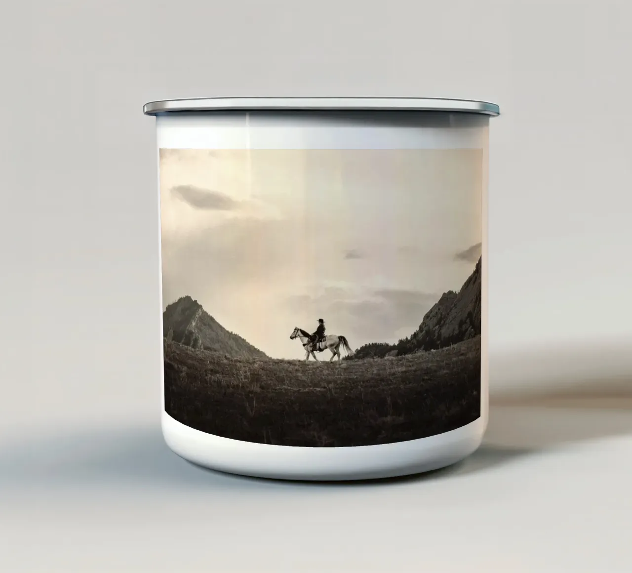 cowboy in collina tazza in smalto da Horsire