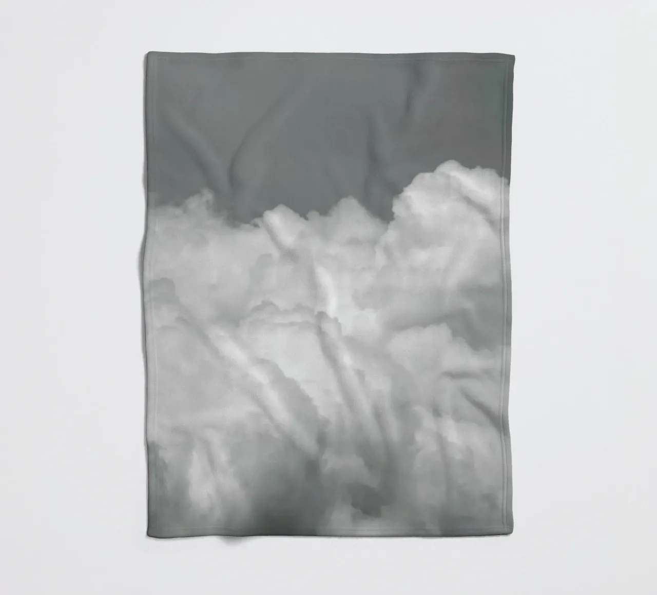 Minimal But Bold Clouds coperta in pile da Studio Nahili