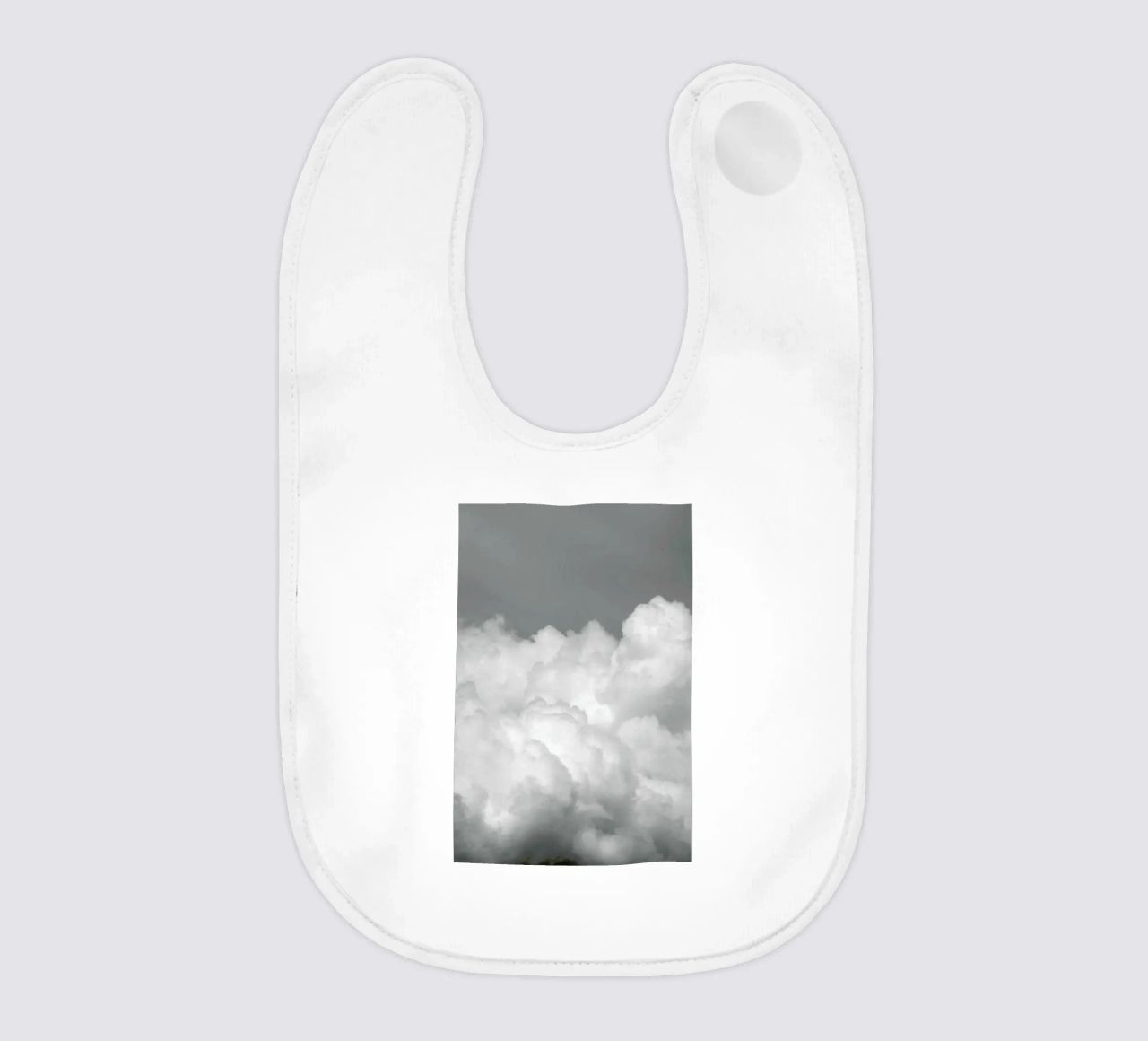 Minimal But Bold Clouds bavaglino da Studio Nahili