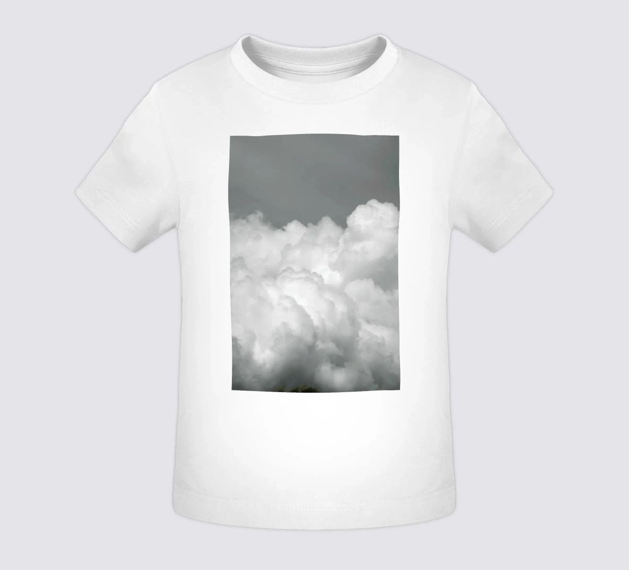 Minimal But Bold Clouds maglietta neonato da Studio Nahili