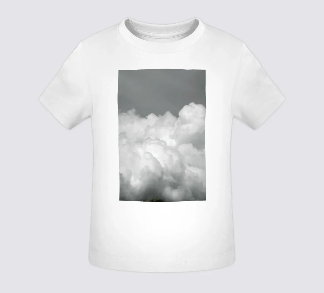 Minimal But Bold Clouds camiseta de bebé de Studio Nahili
