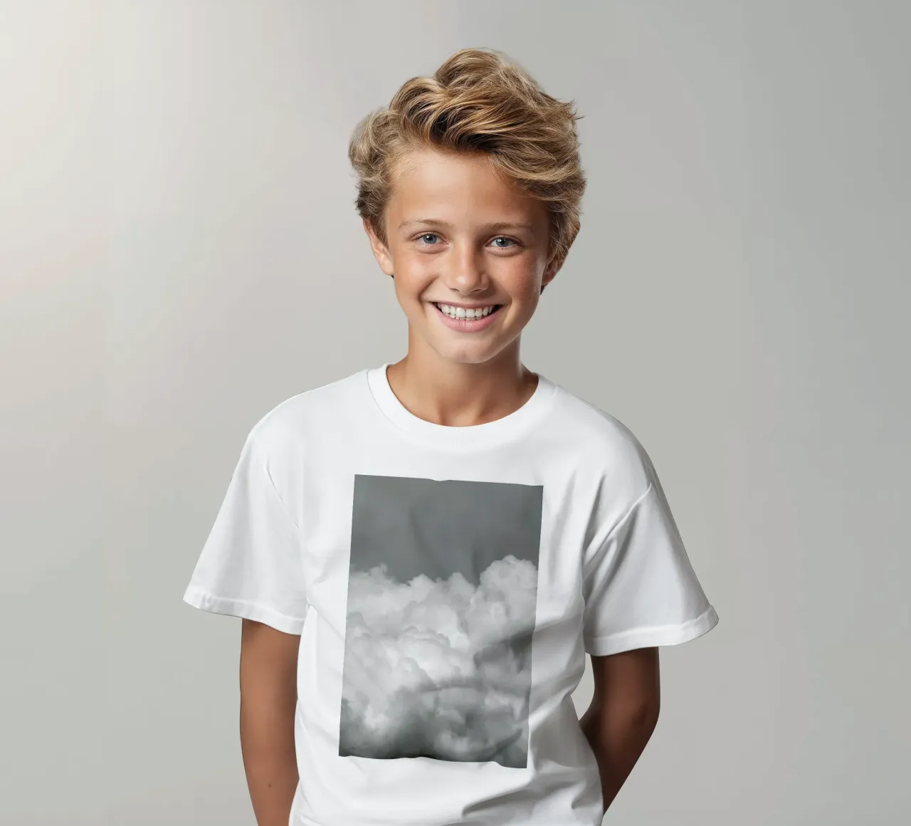Minimal But Bold Clouds t-shirt bambini da Studio Nahili
