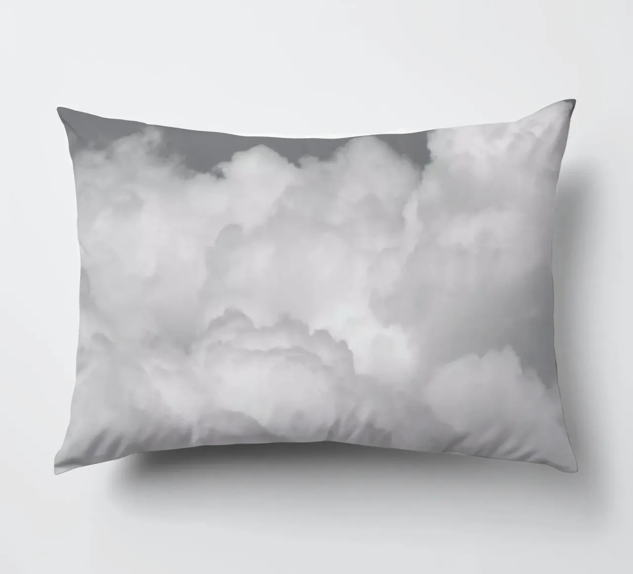 Minimal But Bold Clouds cuscino da Studio Nahili