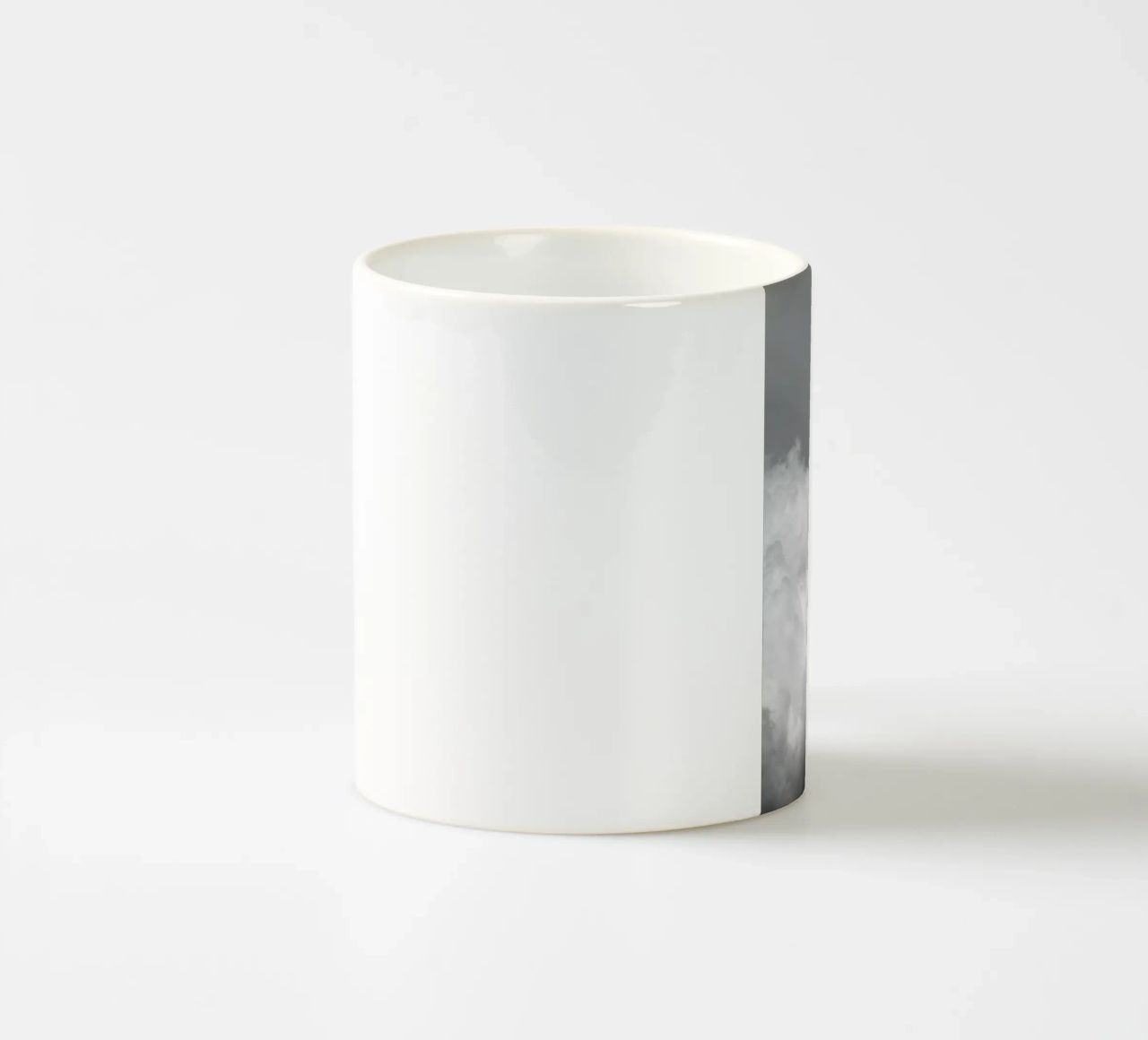 Minimal But Bold Clouds tazza in ceramica da Studio Nahili